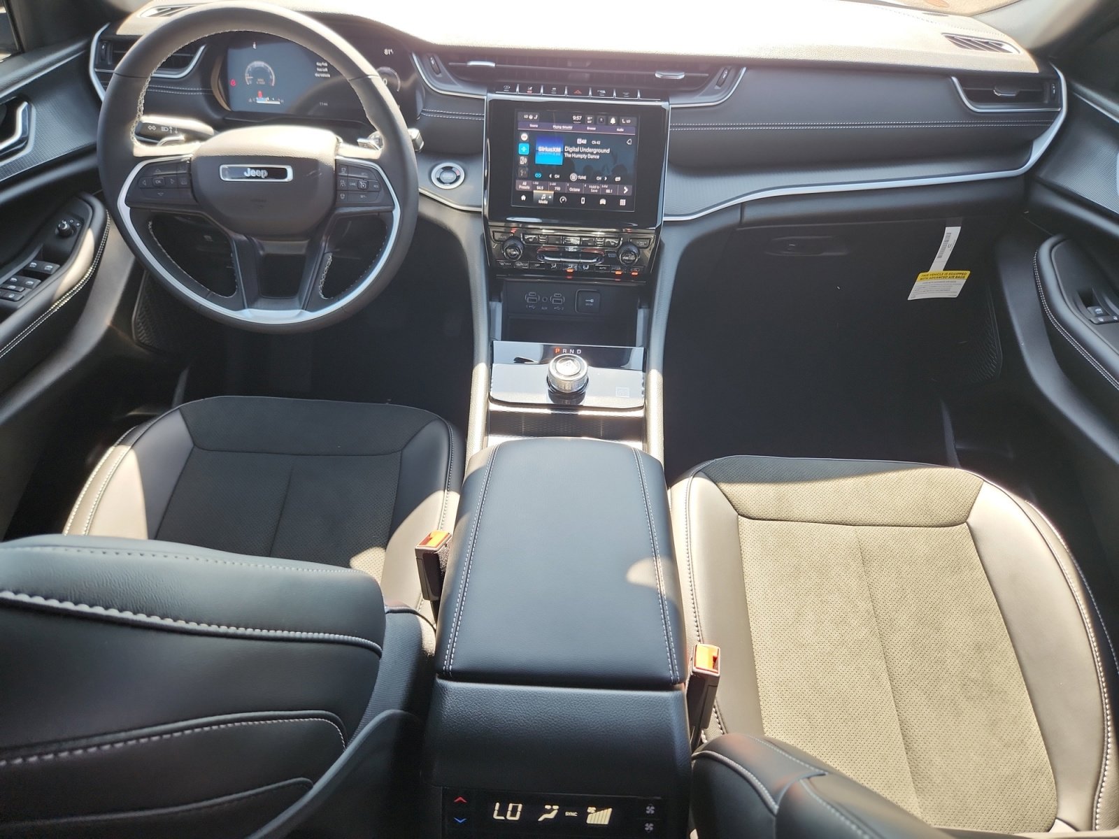 New 2025 Jeep Grand Cherokee L Altitude image 20