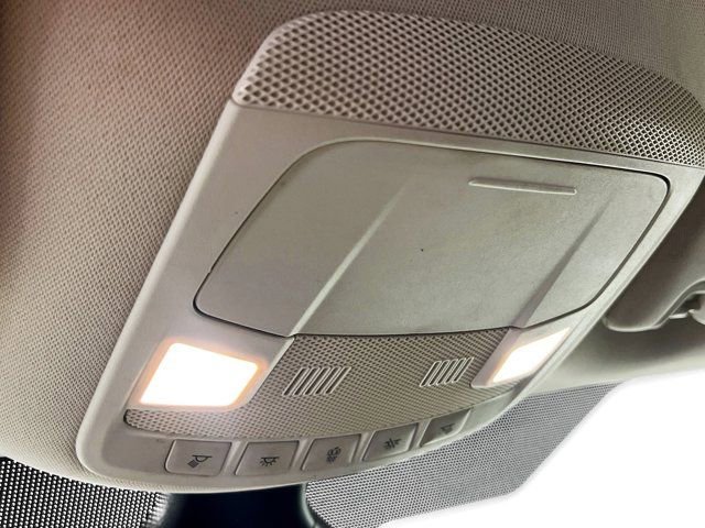 Used 2022 Ford Edge SE image 18