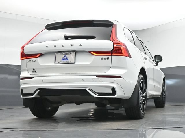 Used 2023 Volvo XC60 B6 Ultimate w/ Protection Package Premier AWD/4WD image 43