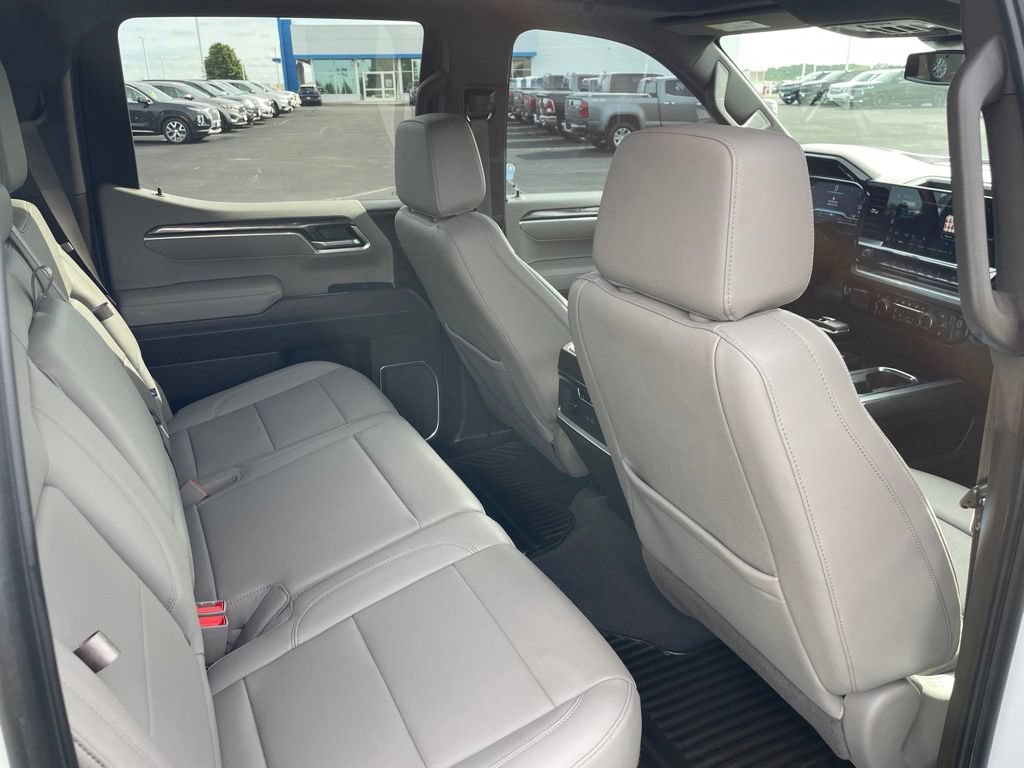 Used 2025 Chevrolet Silverado 1500 LTZ w/ LTZ Convenience Package II AWD/4WD image 25