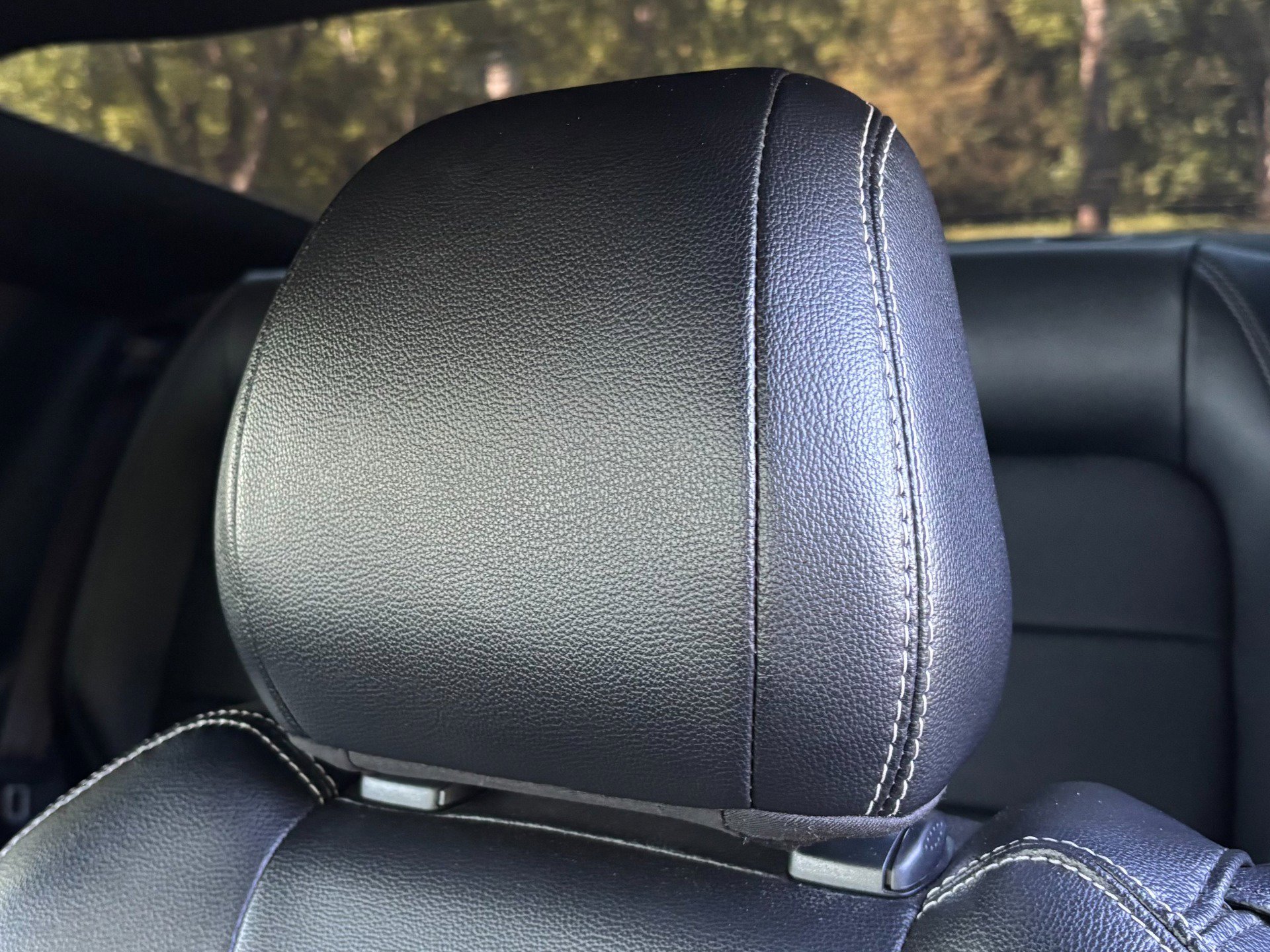 Used 2021 Ford Mustang GT Premium w/ Black Accent Package RWD image 12