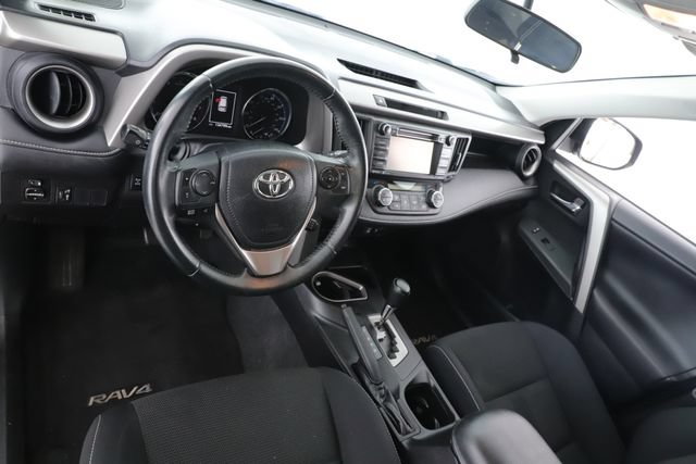 Used 2016 Toyota RAV4 XLE AWD/4WD image 17