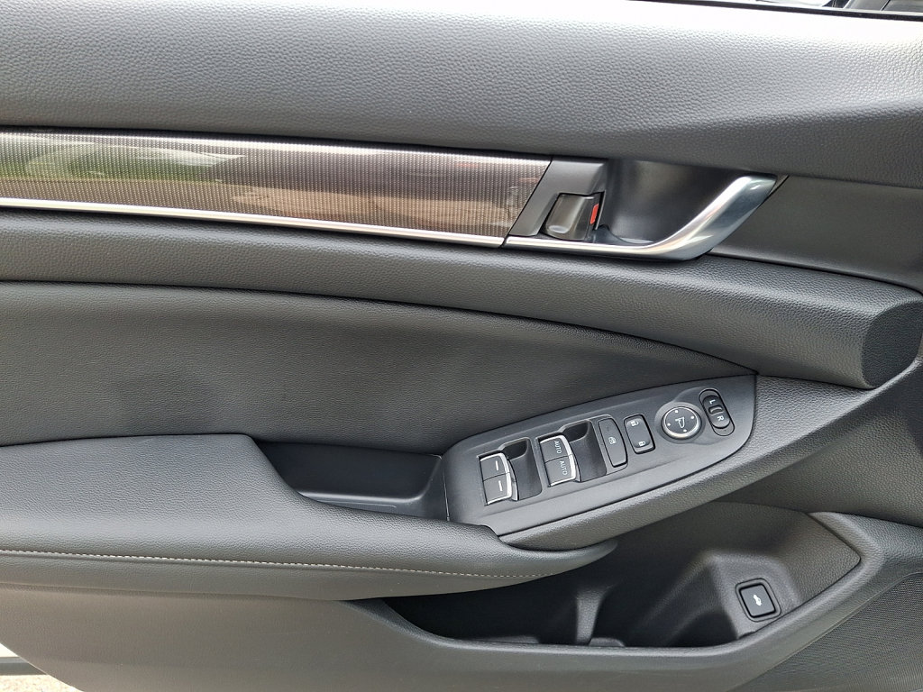 Used 2019 Honda Accord Sport image 23