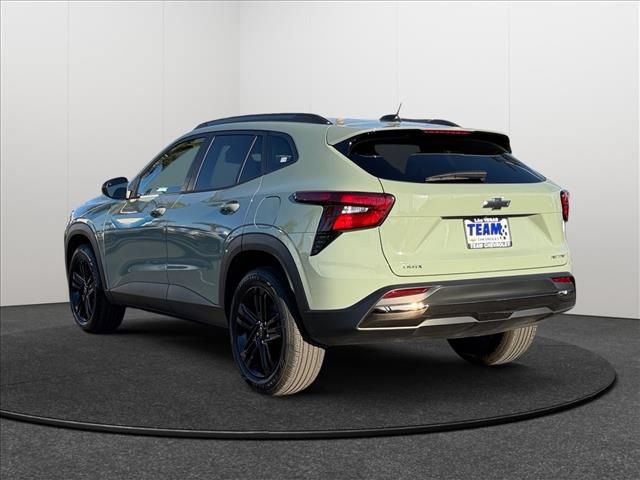 Used 2024 Chevrolet Trax ACTIV w/ Driver Confidence Package FWD image 4