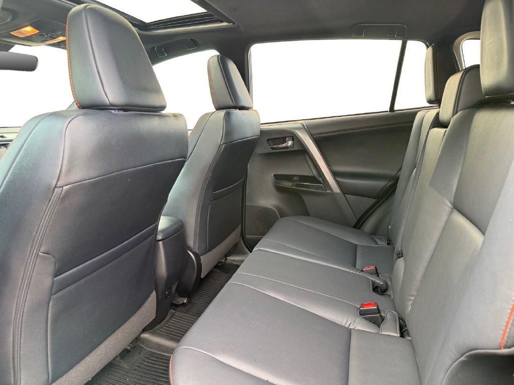 Used 2018 Toyota RAV4 SE w/ Power Extra Value Package AWD/4WD image 11