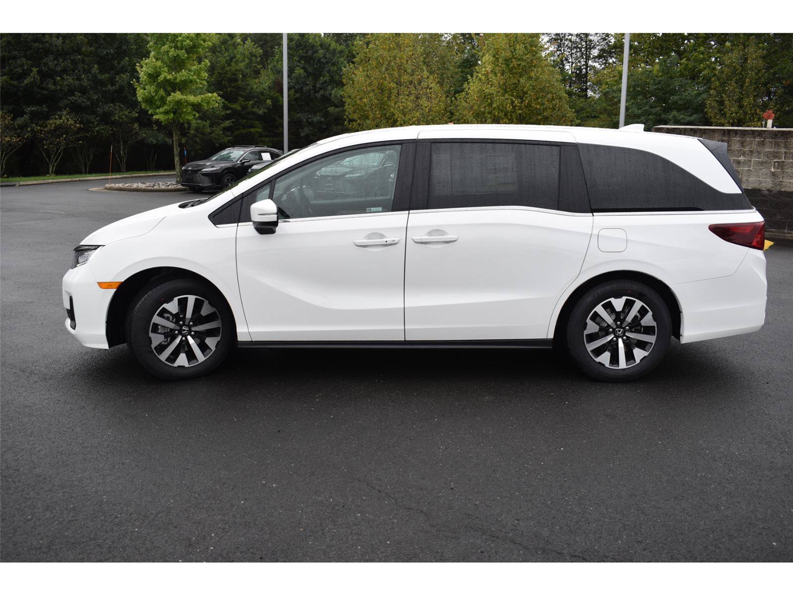 New 2027 Honda Odyssey EX-L image 4