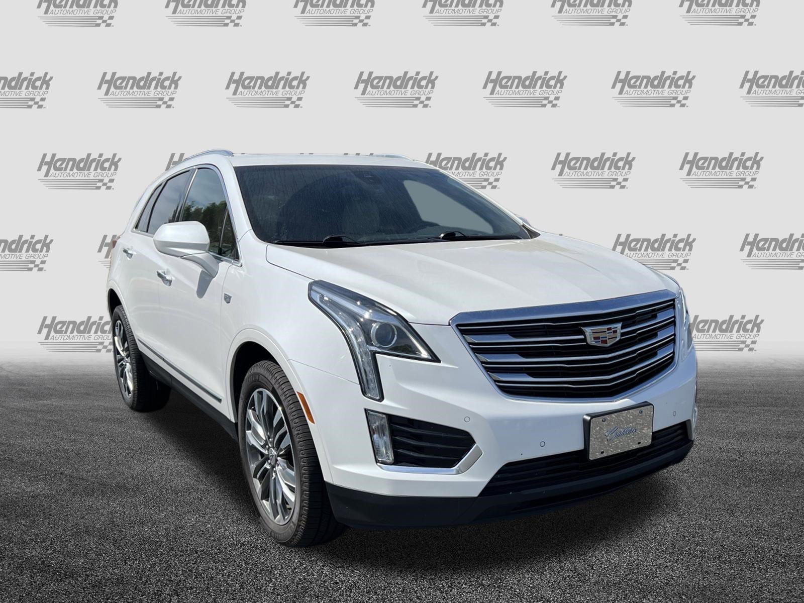Used 2019 Cadillac XT5 Luxury AWD/4WD image 2