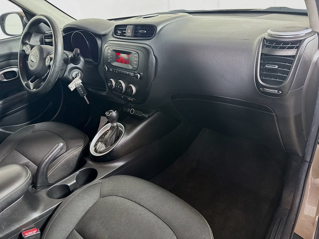 Used 2014 Kia Soul + FWD image 32