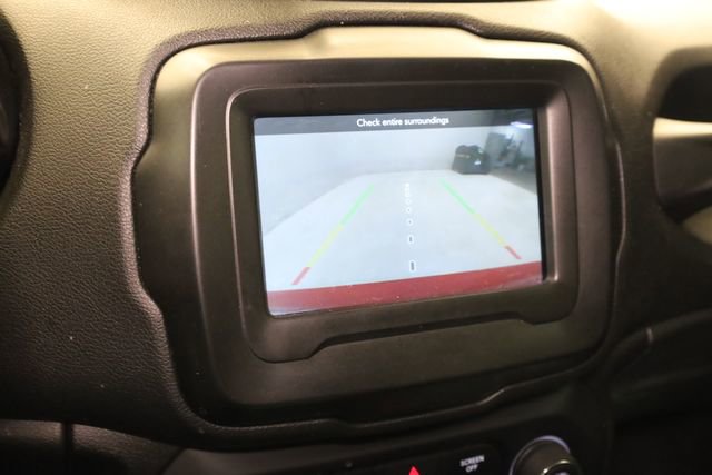 Used 2018 Jeep Renegade Latitude image 21