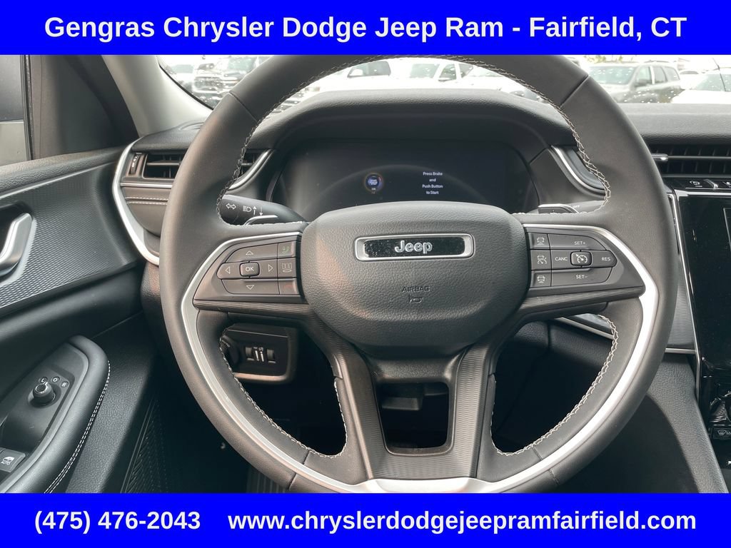 Certified 2023 Jeep Grand Cherokee Laredo X AWD/4WD image 48