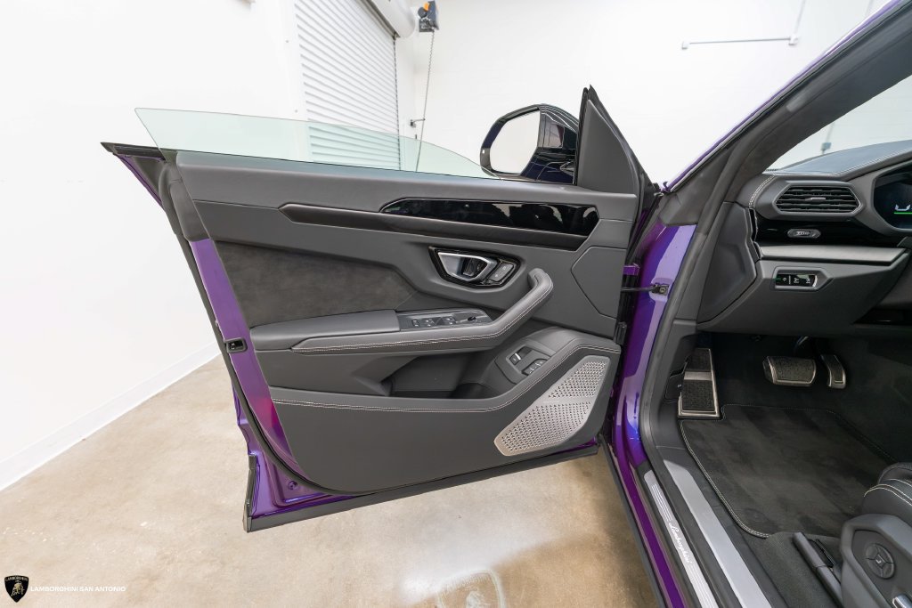 Used 2024 Lamborghini Urus S AWD/4WD image 39