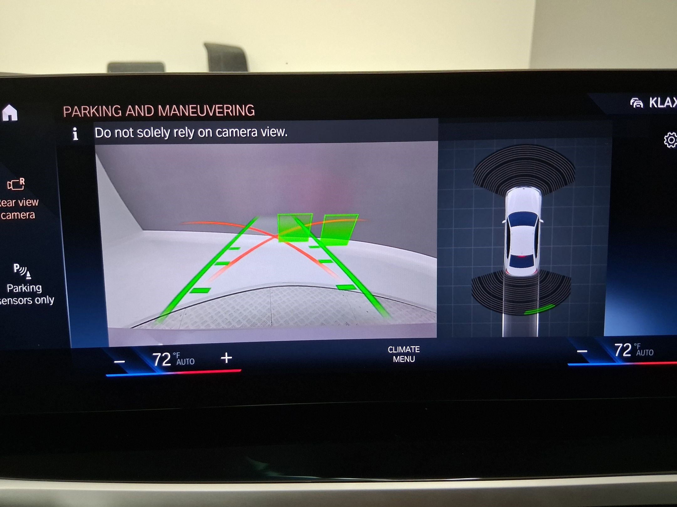 Used 2023 BMW 330i Sedan w/ Premium Package image 29