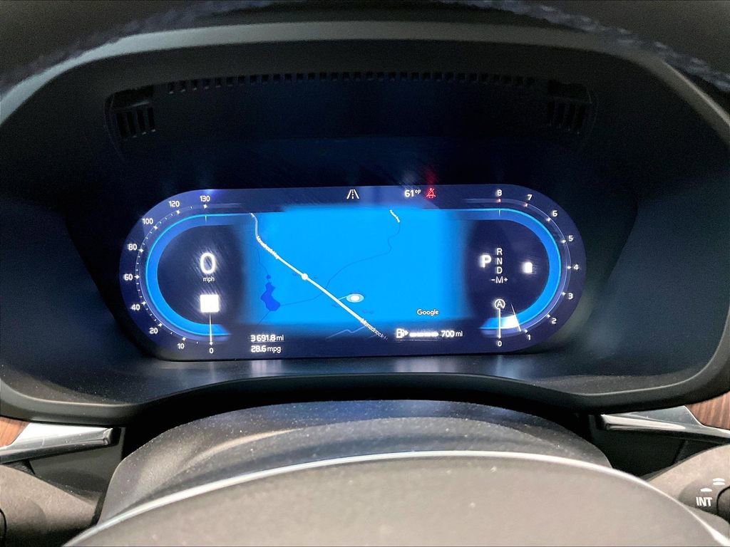 Used 2025 Volvo XC60 B5 Plus w/ Climate Package image 14