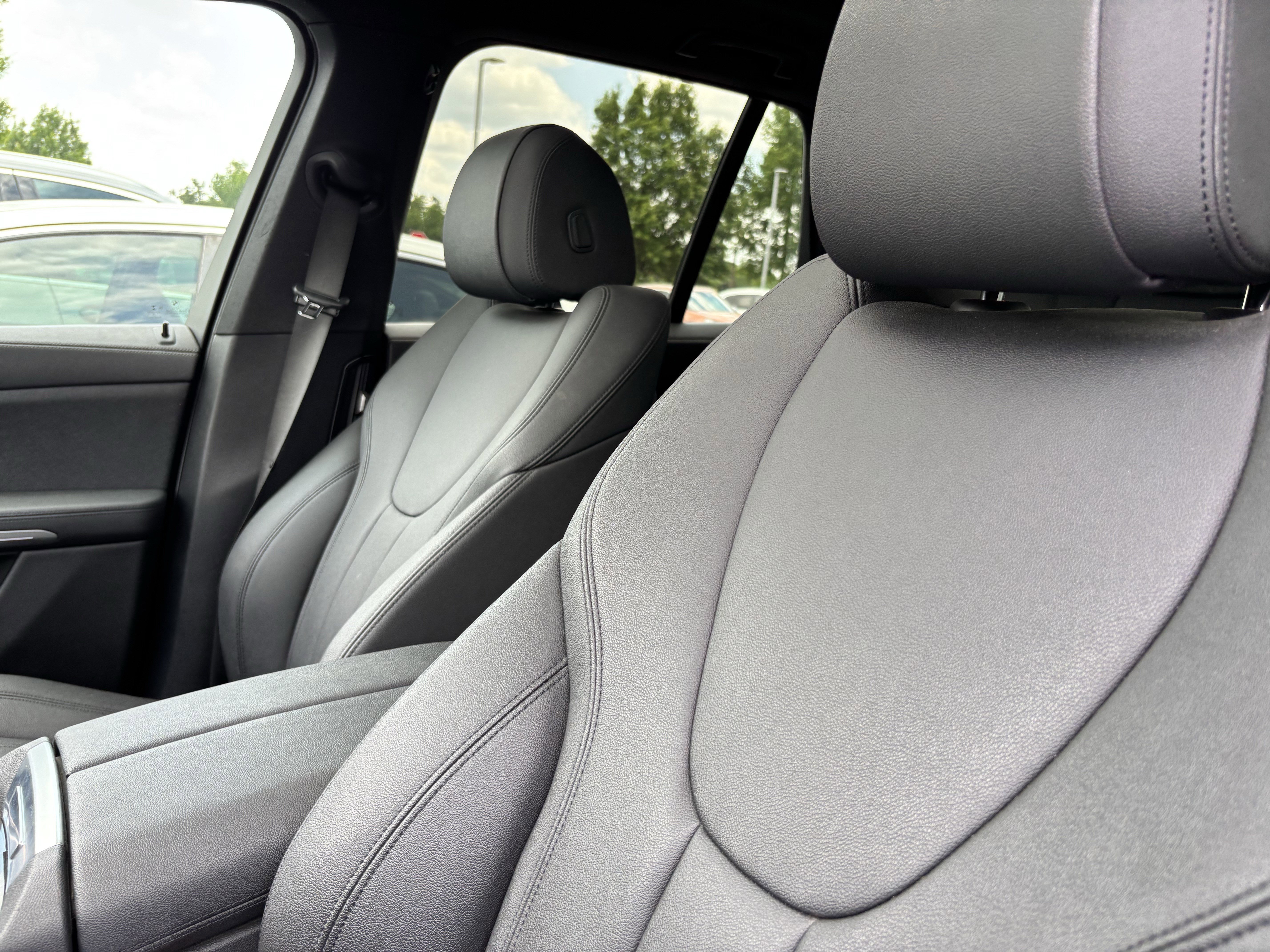 Used 2020 BMW X5 xDrive40i w/ Premium Package AWD/4WD image 17