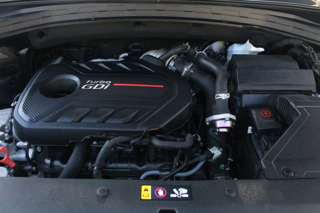 Used 2019 Hyundai Santa Fe AWD image 3