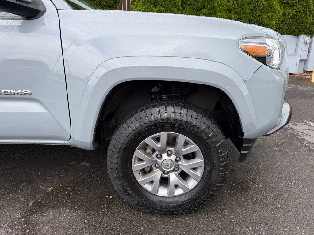 Used 2019 Toyota Tacoma SR5 AWD/4WD image 14