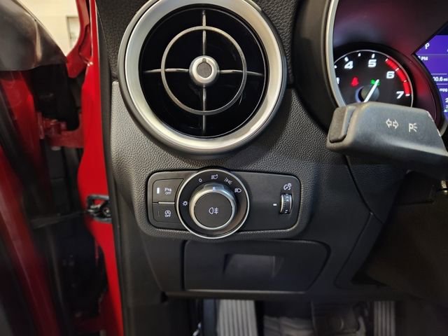 Used 2021 Alfa Romeo Stelvio Ti w/ Nero Edizione image 20