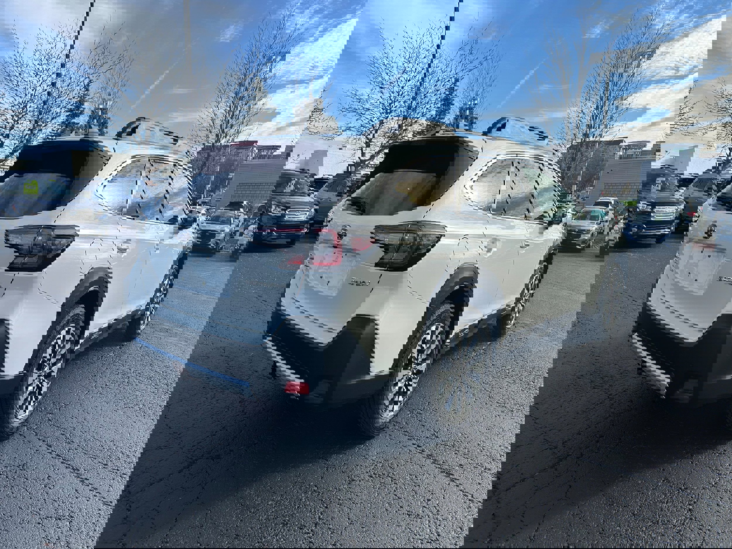 Used 2023 Subaru Outback Limited image 3