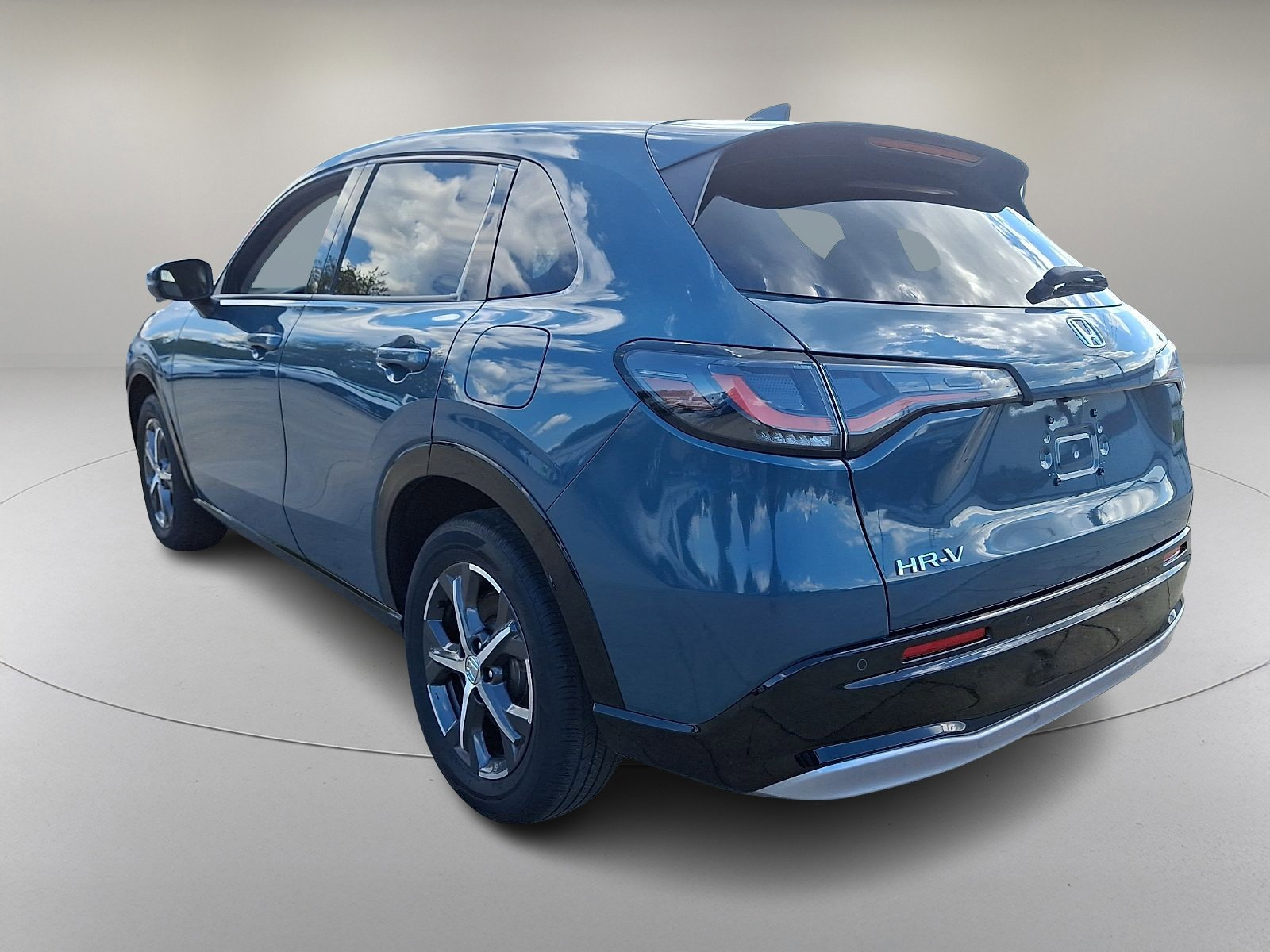 Used 2025 Honda HR-V EX-L image 7