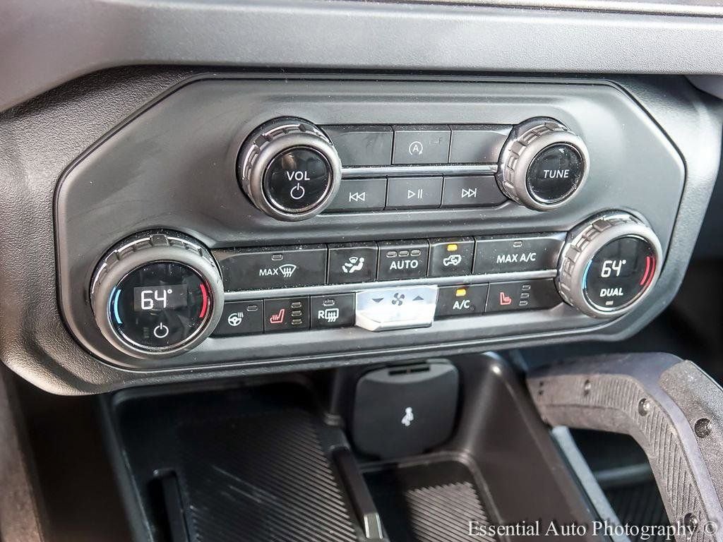 Certified 2025 Ford Bronco Badlands AWD/4WD image 17