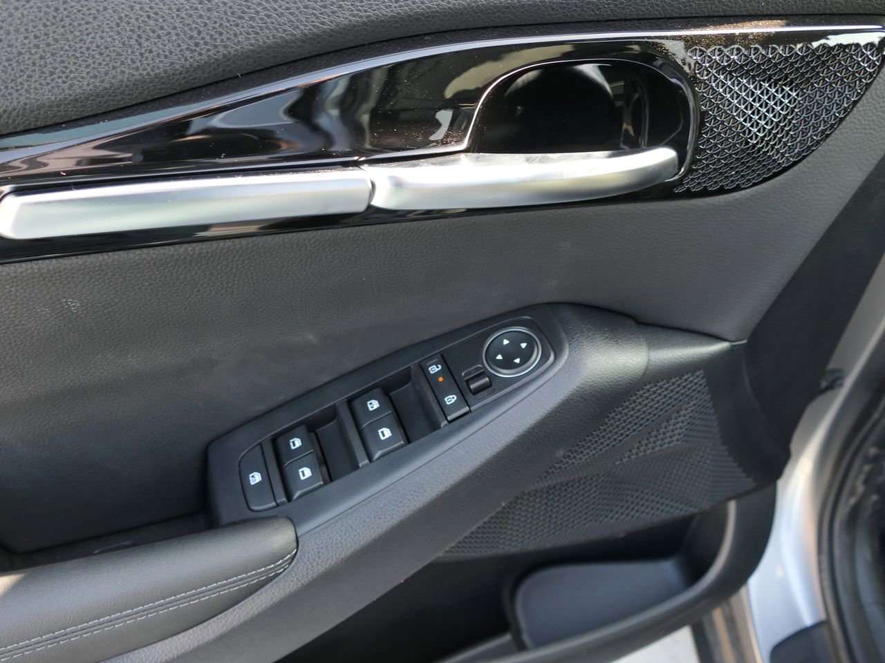 New 2026 Kia Seltos EX image 11