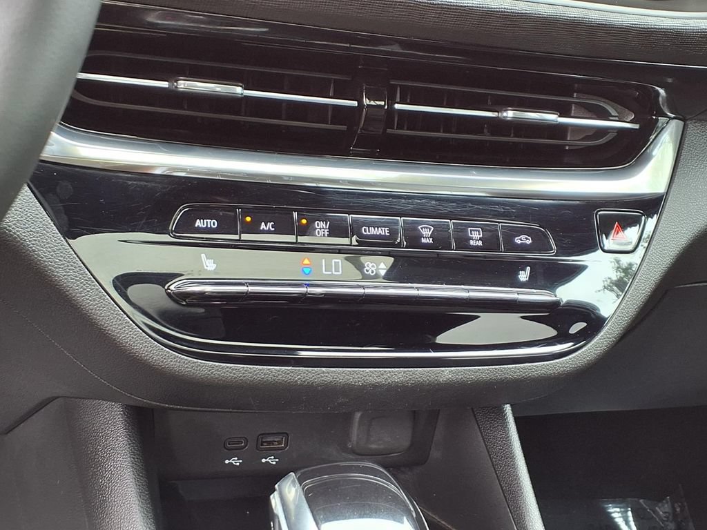 Used 2024 Buick Envista Avenir FWD image 22