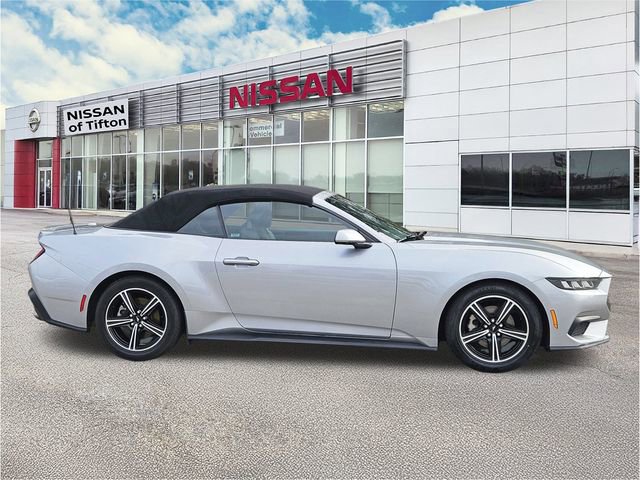 Used 2024 Ford Mustang Premium image 3