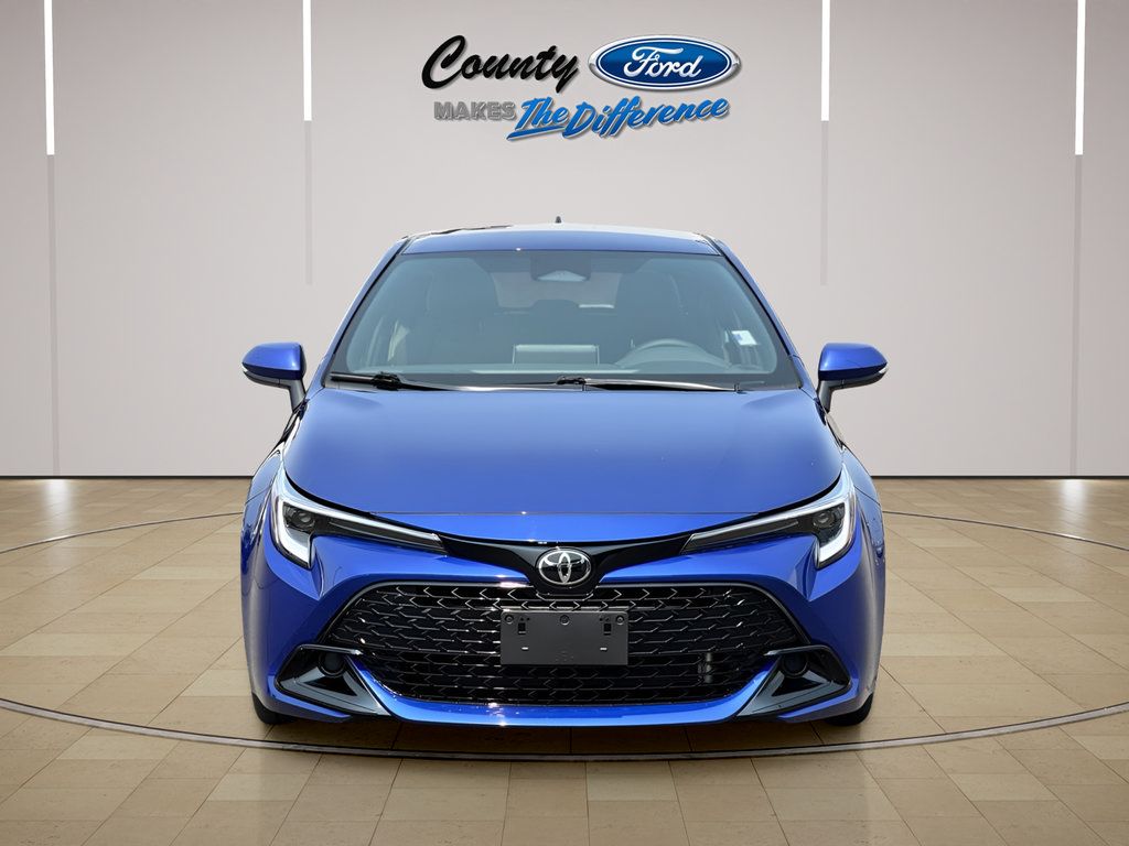 Used 2025 Toyota Corolla SE w/ SE Package FWD image 5