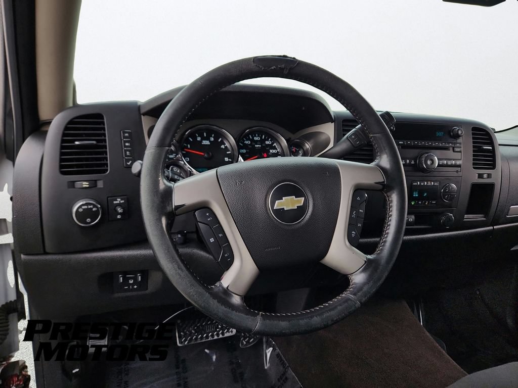 Used 2013 Chevrolet Silverado 2500 LT w/ Interior Plus Package AWD/4WD image 13