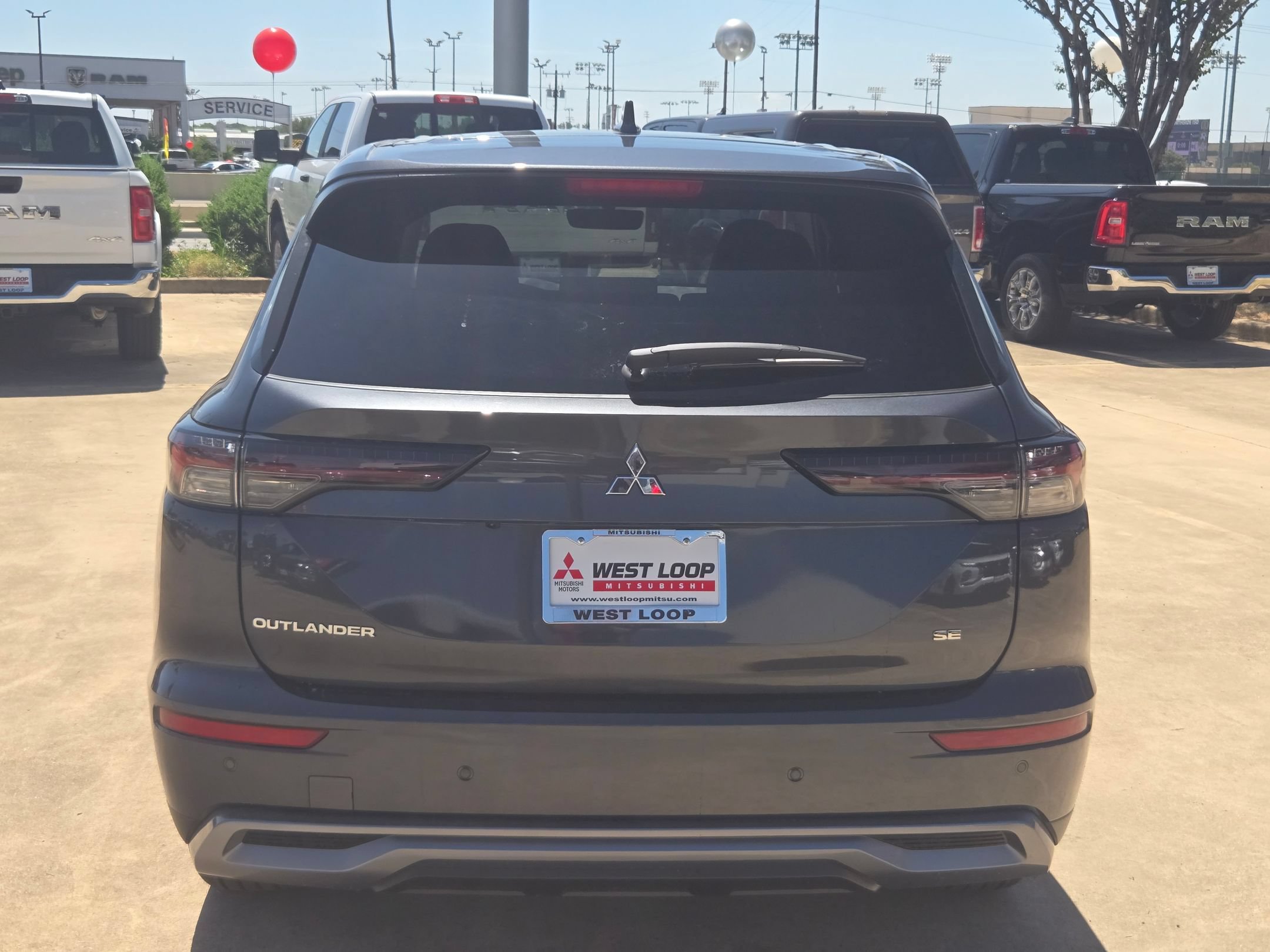 New 2026 Mitsubishi Outlander SE FWD image 4