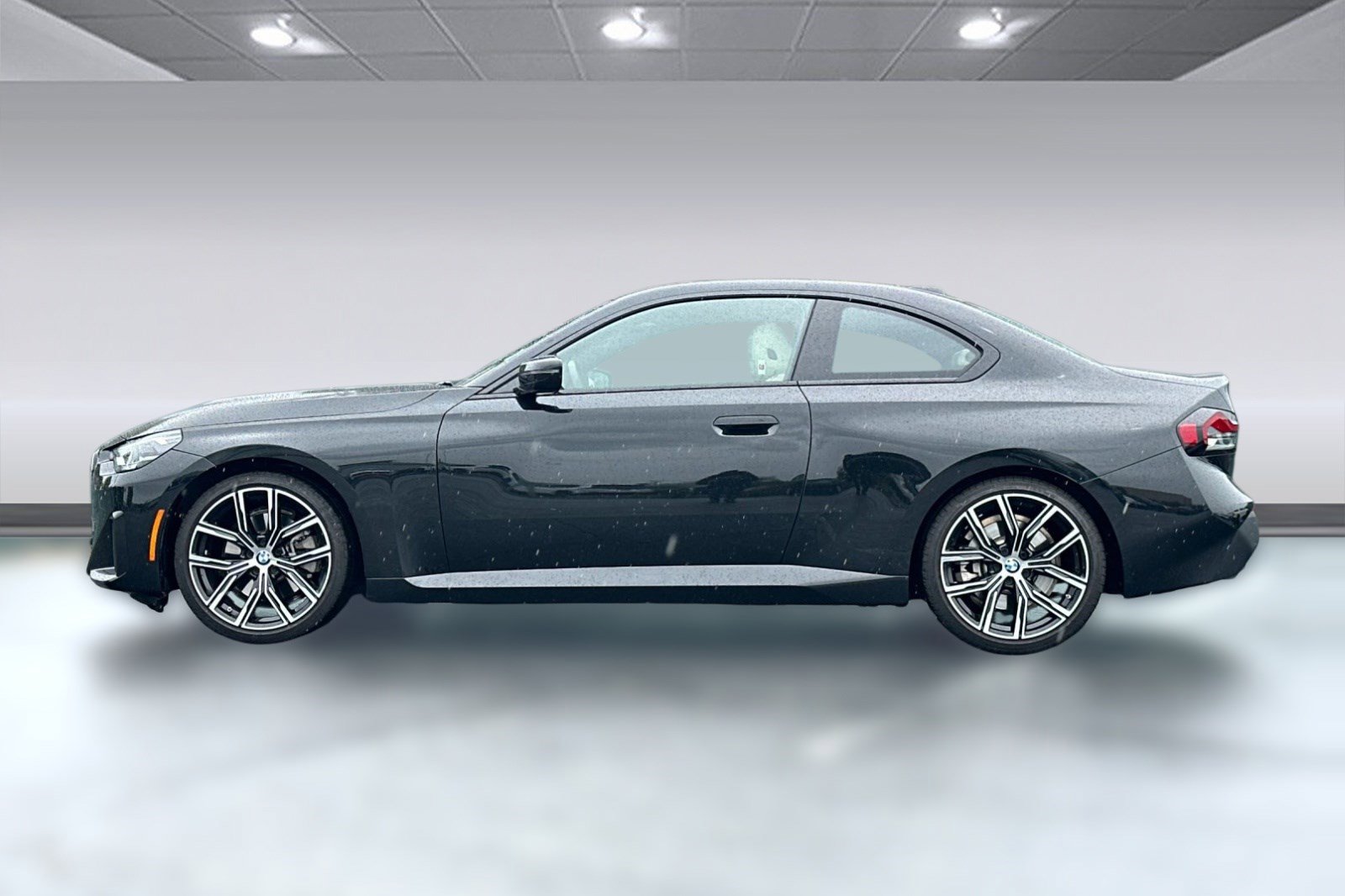 Used 2023 BMW 230i Coupe w/ Convenience Package RWD image 2