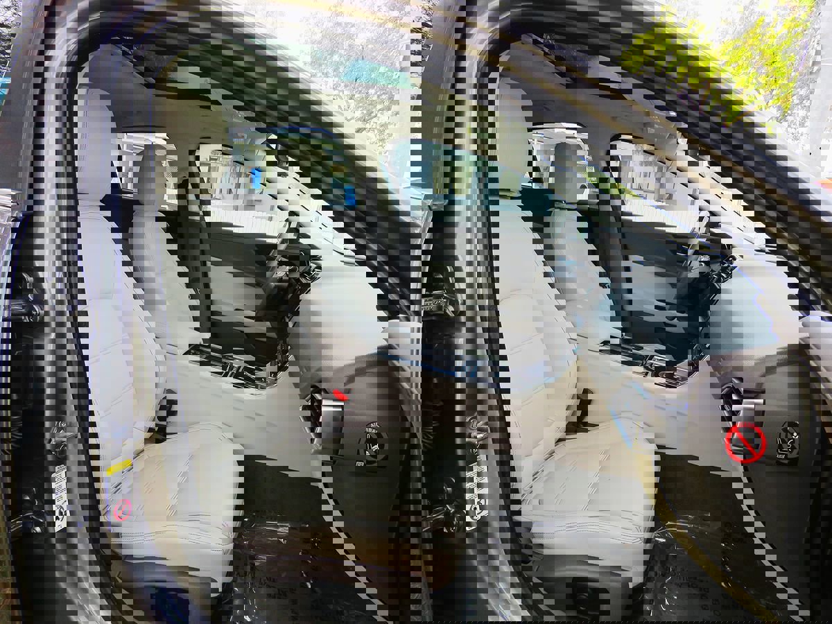 Used 2018 Jaguar XE Prestige image 15