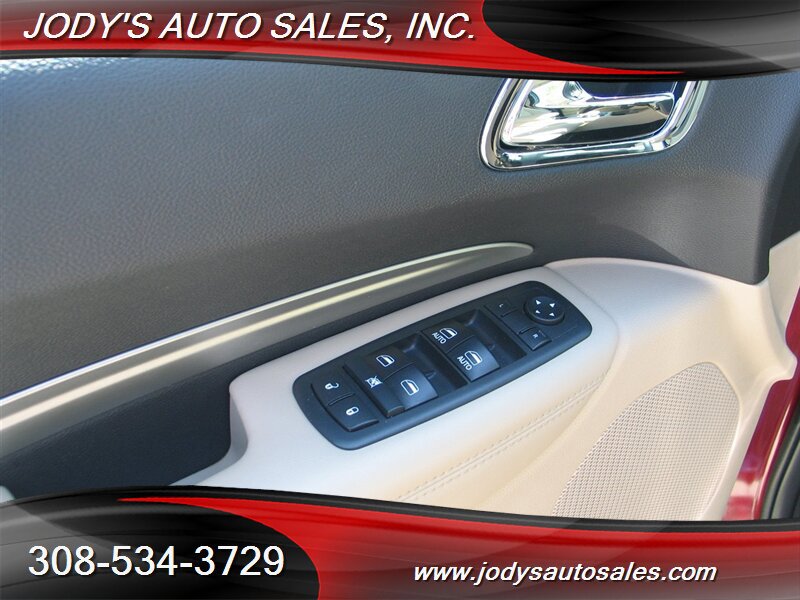 Used 2017 Dodge Durango SXT w/ Quick Order Package 23B AWD/4WD image 4