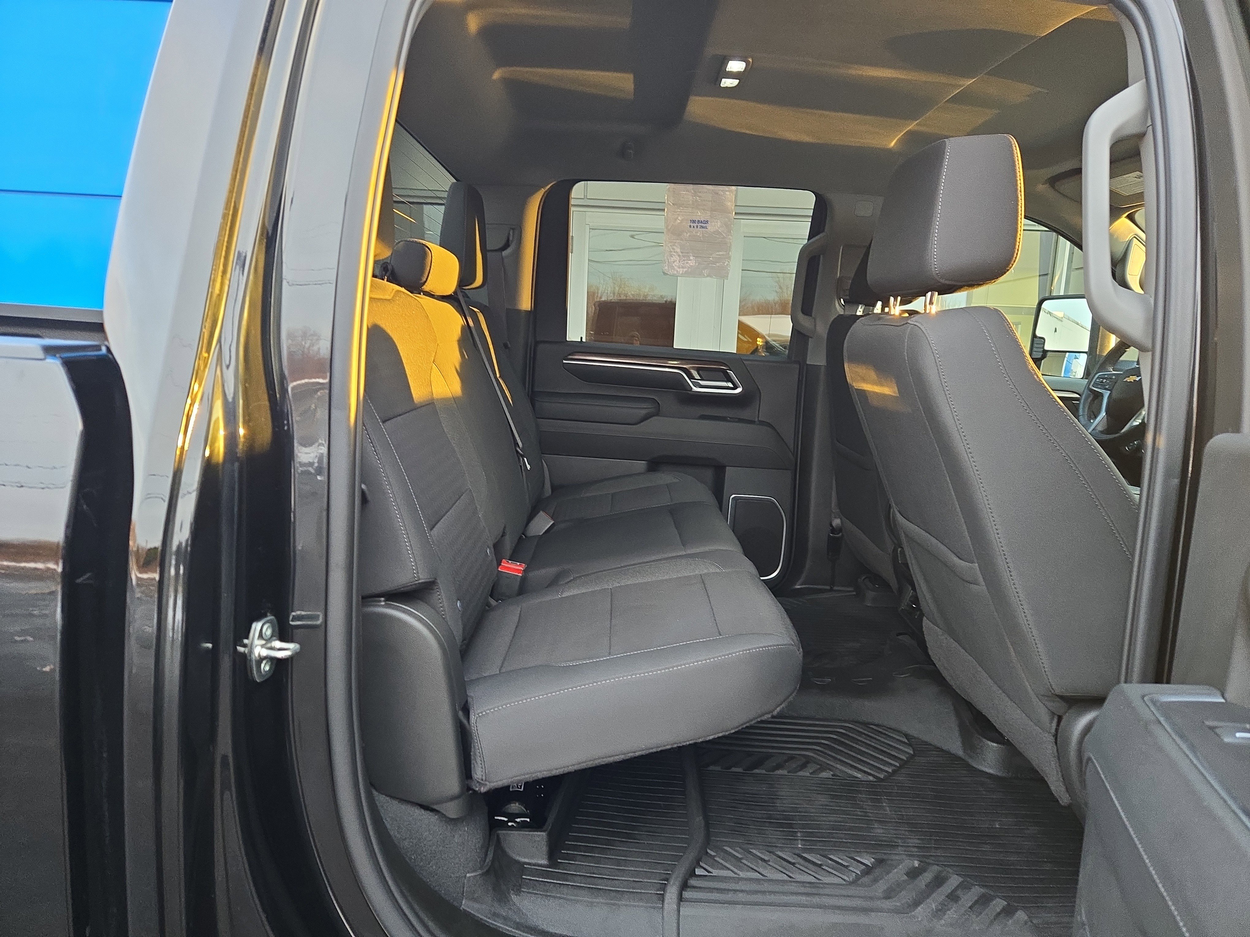 Used 2024 Chevrolet Silverado 2500 LT image 17