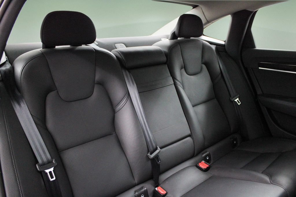 Used 2018 Volvo S90 T6 Momentum w/ Convenience Package AWD/4WD image 28