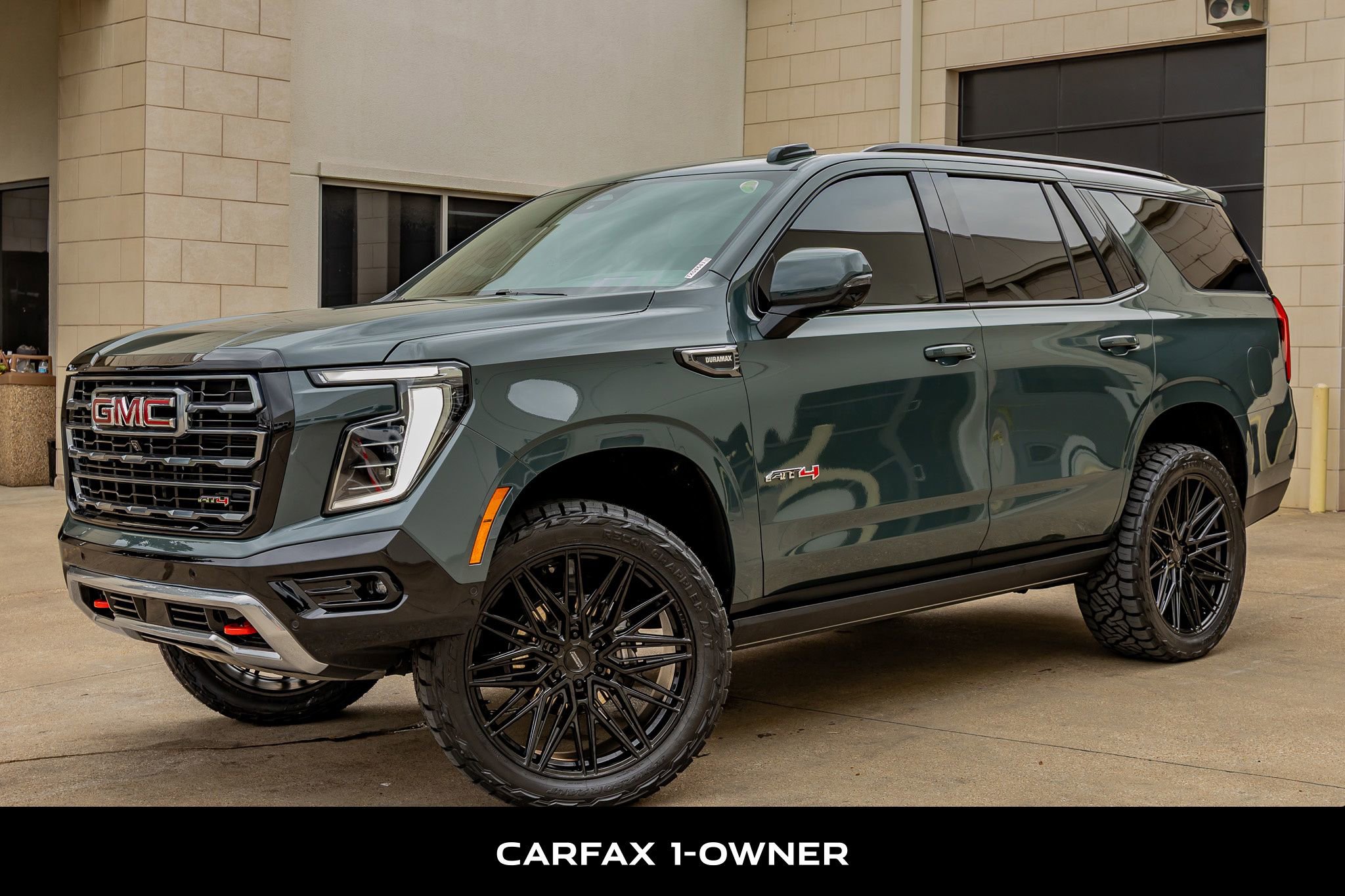 Used 2025 GMC Yukon AT4 w/ AT4 Premium Plus Package image 5