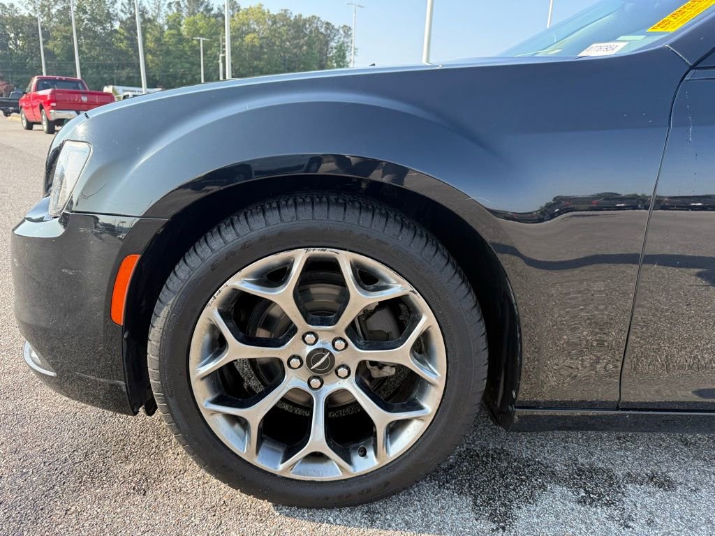 Used 2018 Chrysler 300 Touring w/ Sport Appearance Package RWD image 24