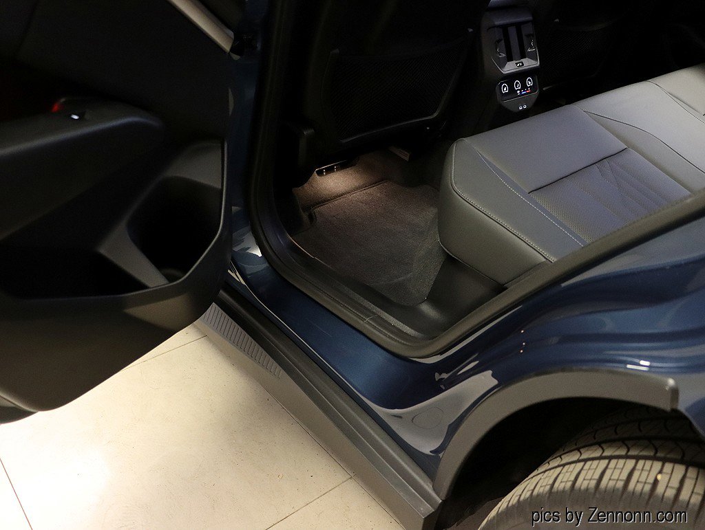 Used 2025 BMW X3 xDrive30i w/ Premium Package image 27