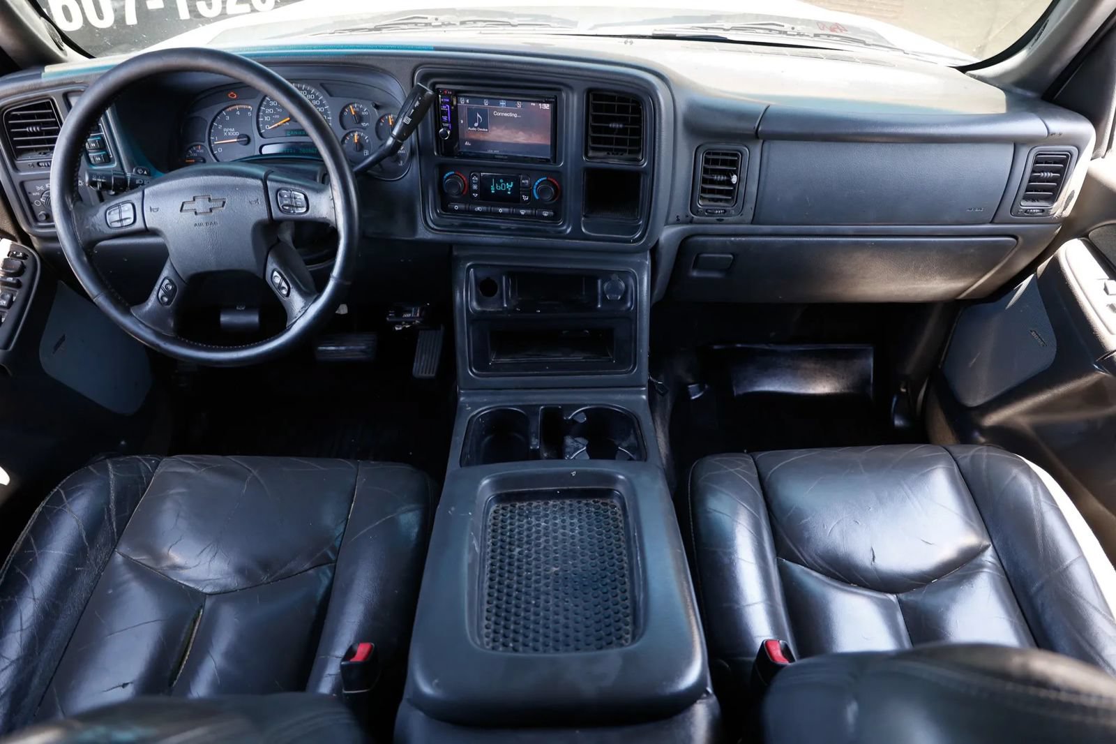 Used 2003 Chevrolet Silverado 2500 LT AWD/4WD image 11
