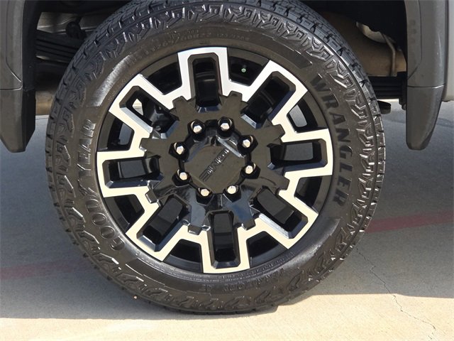 Used 2024 GMC Sierra 2500 AT4 w/ AT4 Premium Plus Package image 11