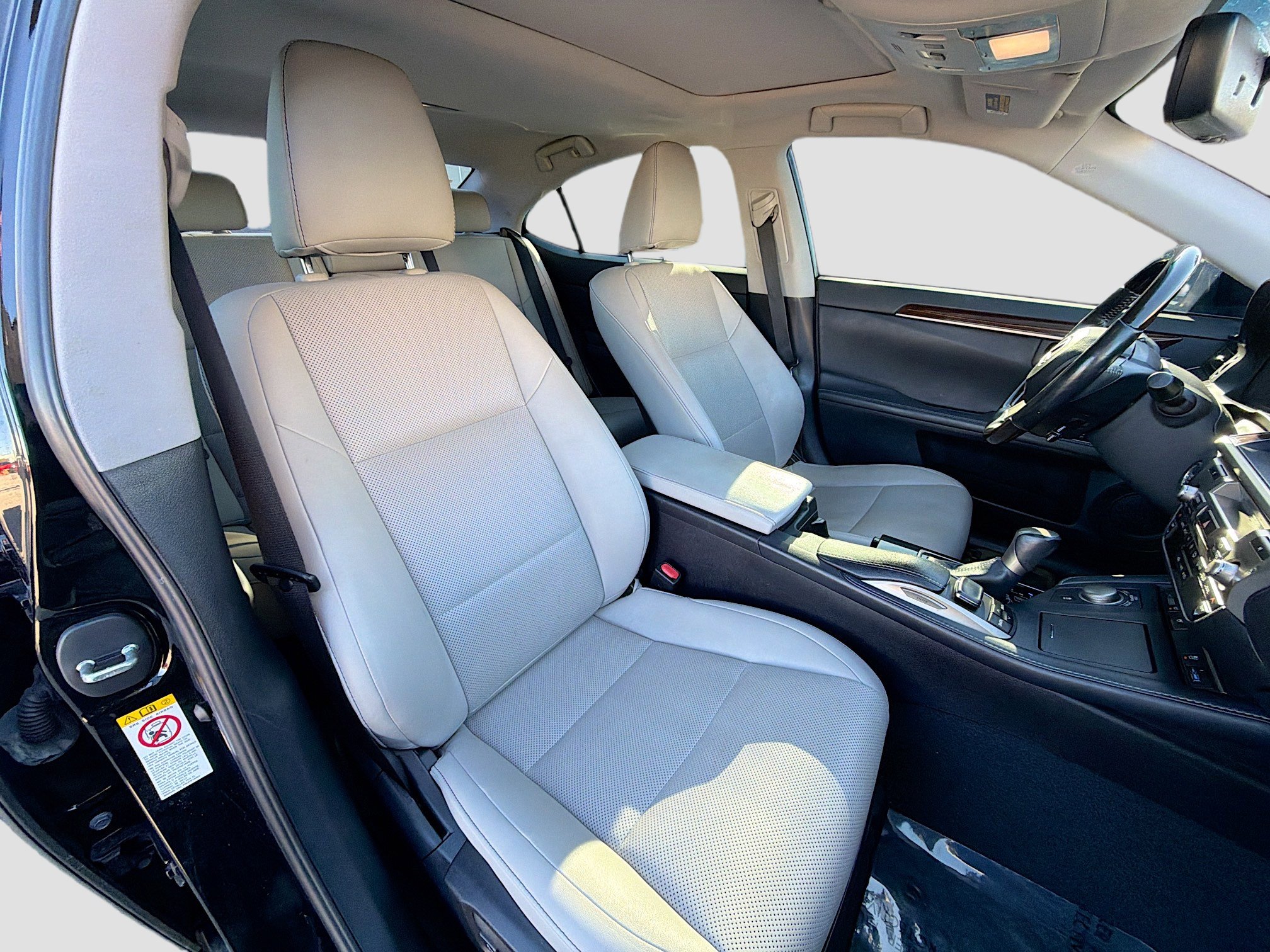 Used 2016 Lexus ES 350 w/ Navigation System Package image 14