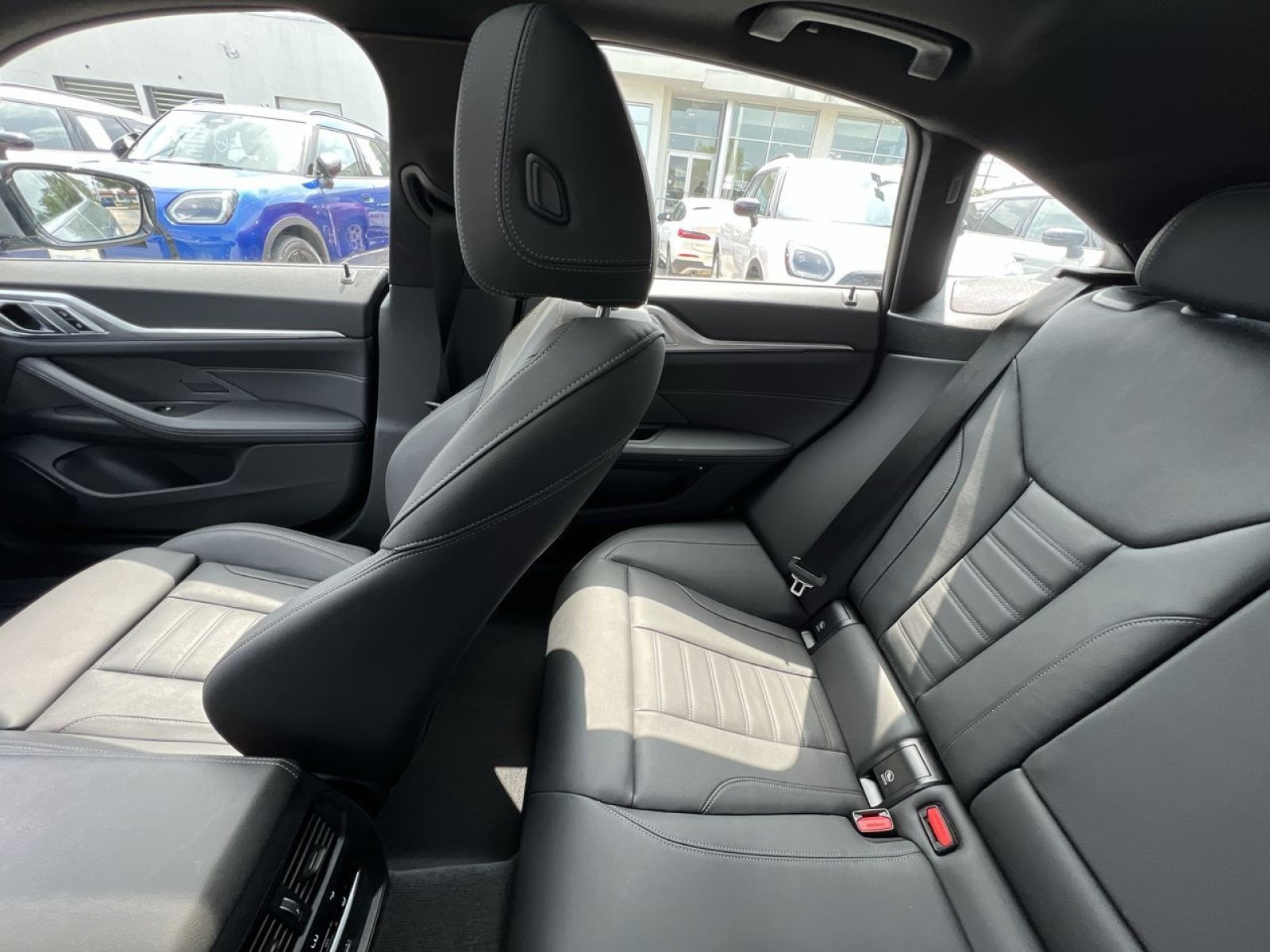 Used 2024 BMW i4 eDrive35 w/ Premium Package RWD image 3