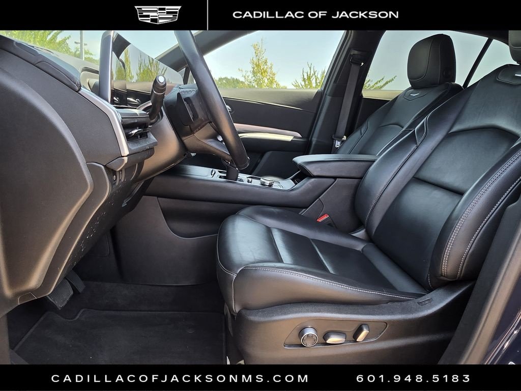Certified 2025 Cadillac XT4 Premium Luxury AWD/4WD image 12