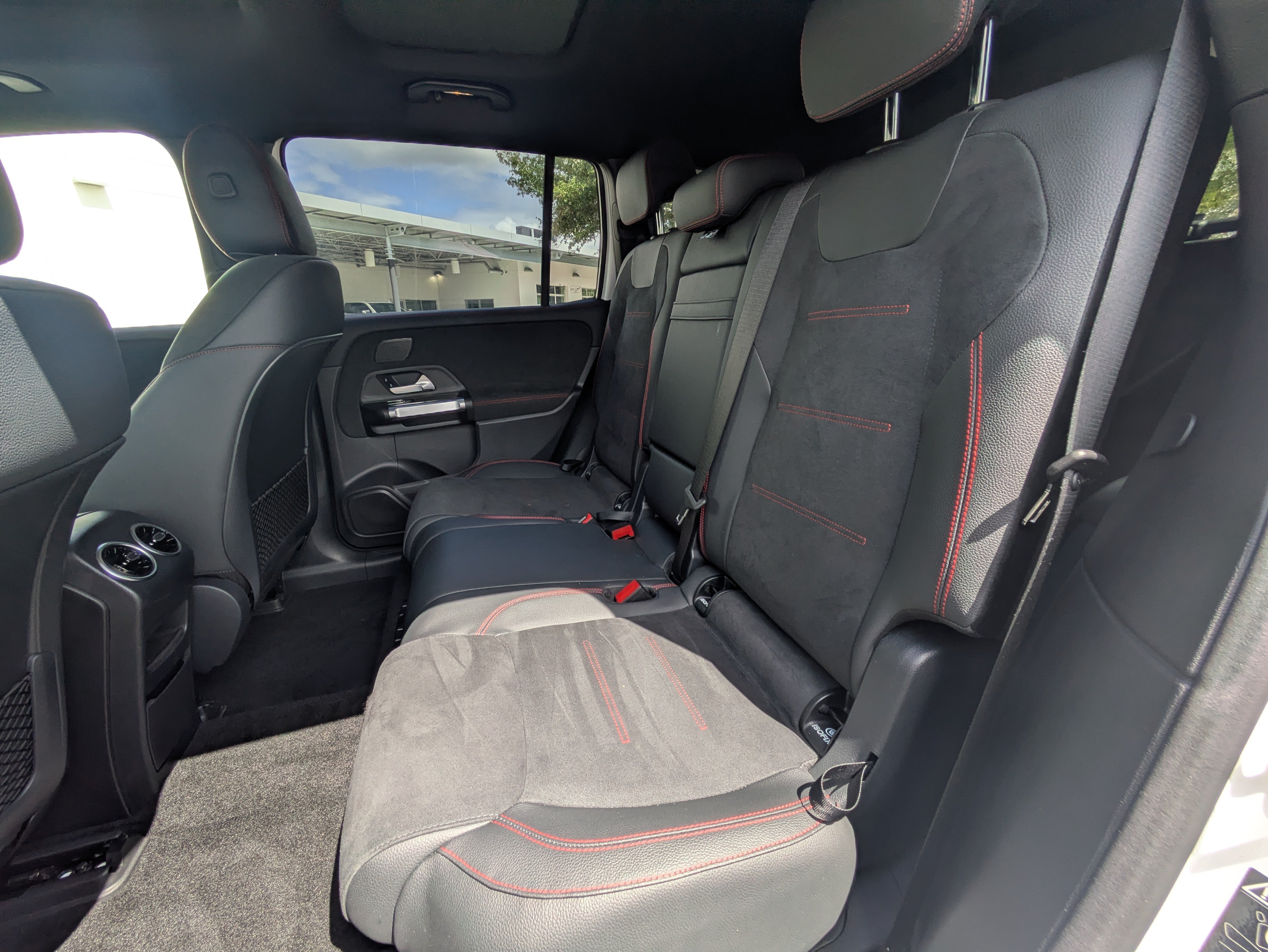 Used 2024 Mercedes-Benz EQB 350 4MATIC SUV image 12