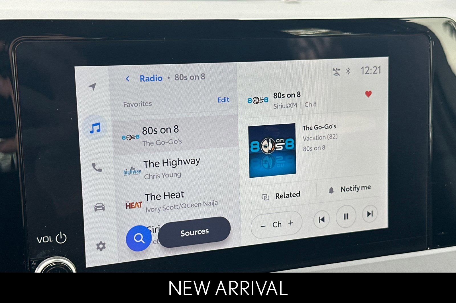 Used 2025 Toyota Prius LE image 19