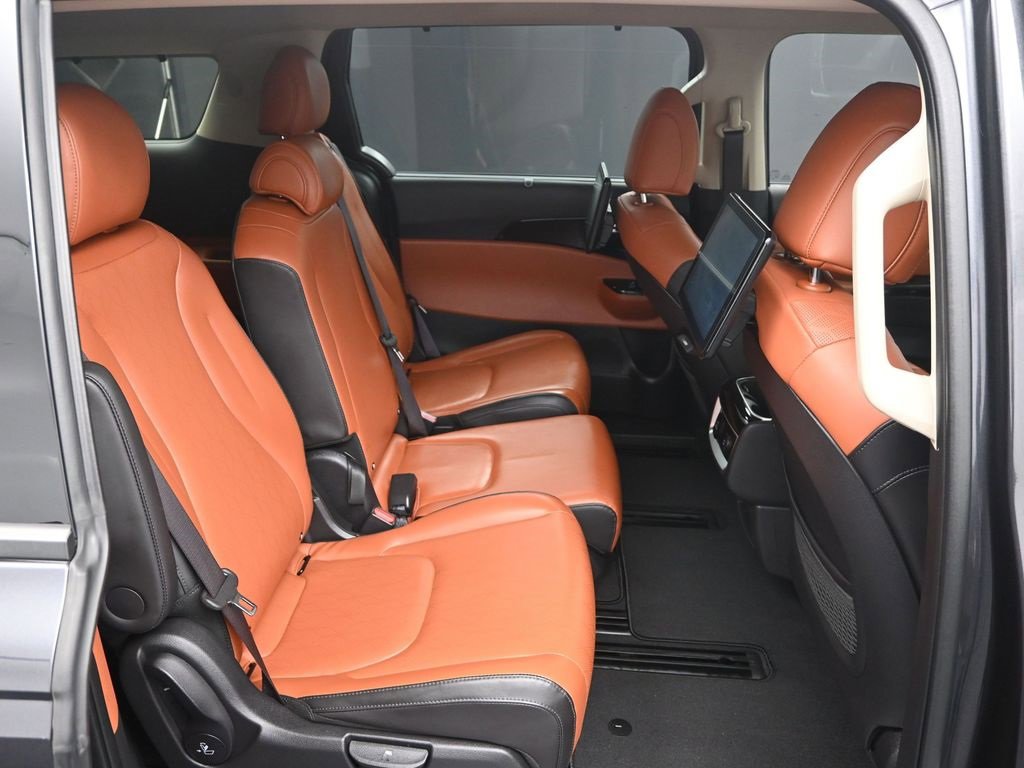 Certified 2022 Kia Carnival SX w/ Paint Protection Package image 37