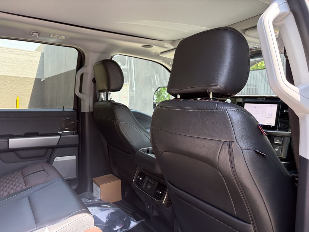 New 2026 Ford F250 Lariat w/ Black Appearance Package AWD/4WD image 30
