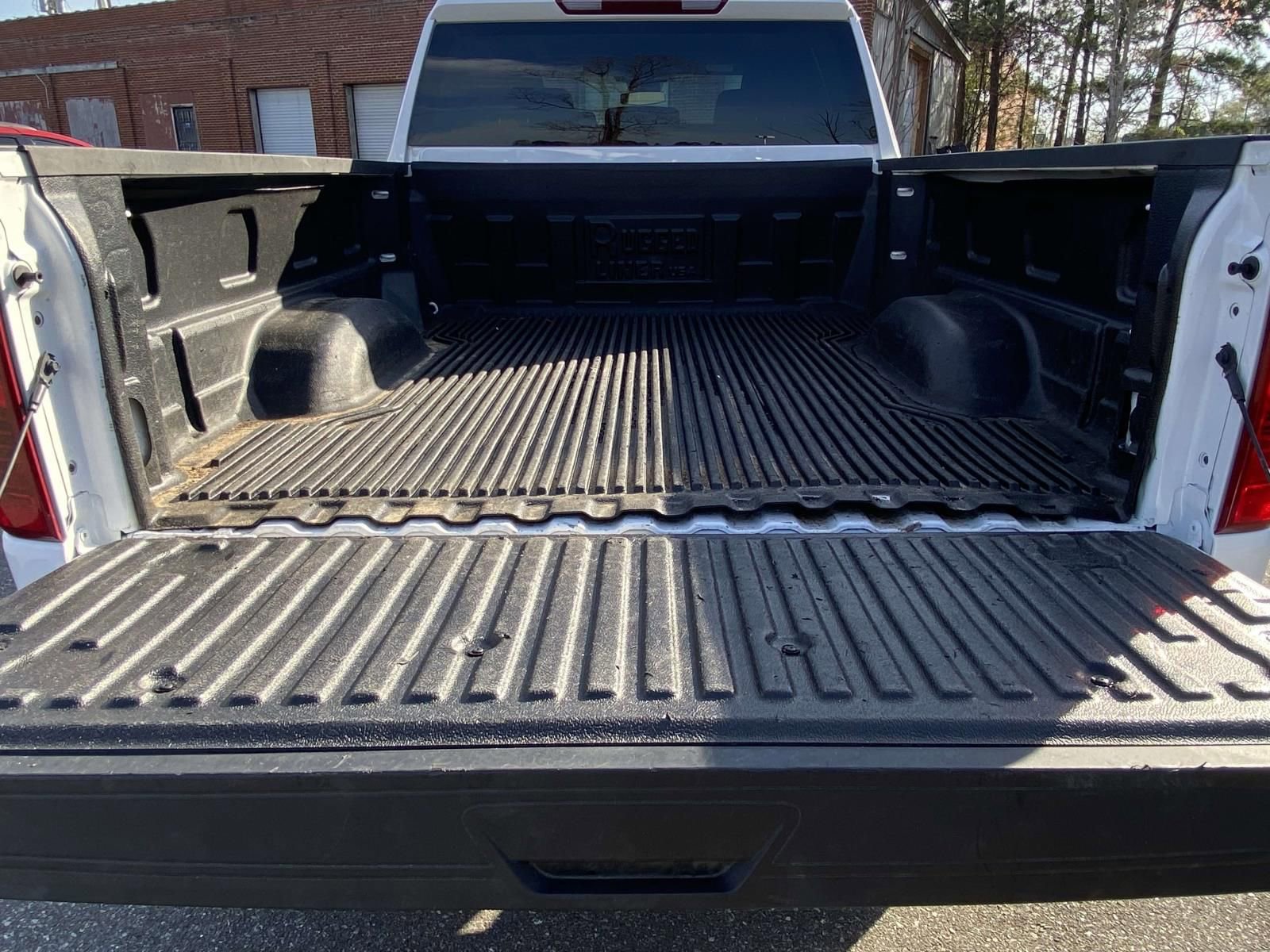 Used 2025 Chevrolet Silverado 2500 LT w/ Convenience Package AWD/4WD image 9
