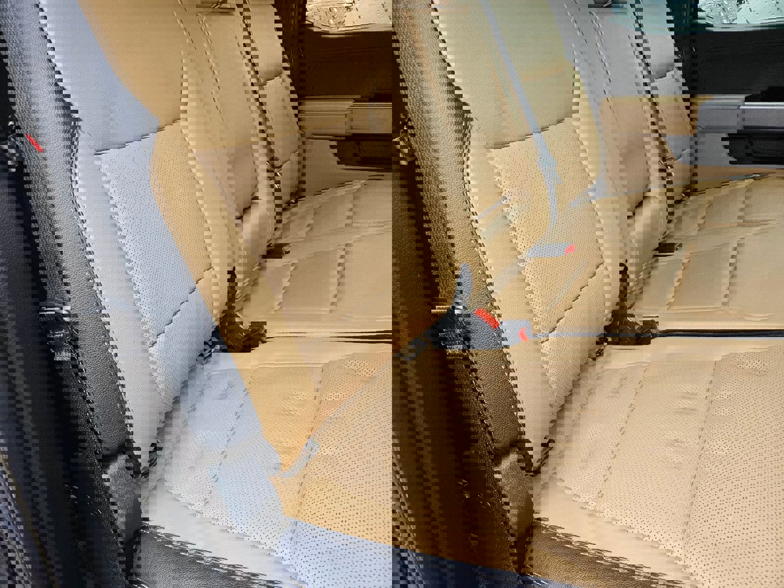 Used 2024 Ford F250 Lariat w/ Chrome Package image 60