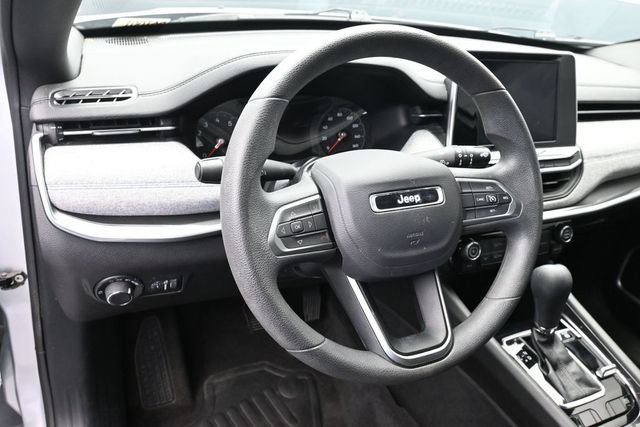 Used 2025 Jeep Compass Sport AWD/4WD image 24